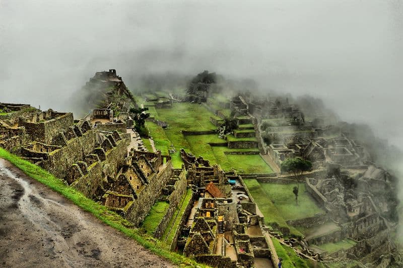 Machu Picchu während der Regenzeit Machu Picchu während der Regenzeit